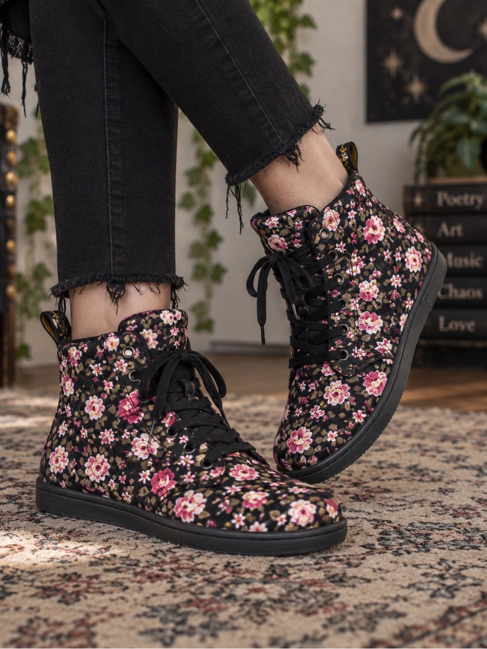 Dr. Martens Hackney Floral Canvas Boots Women’s 7 Black Pink Roses Grunge